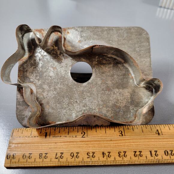 Vintage Metal Cookie Cutters with Handles Lot of 9 - Hearts, Stars, Animals - Picture 16 of 16